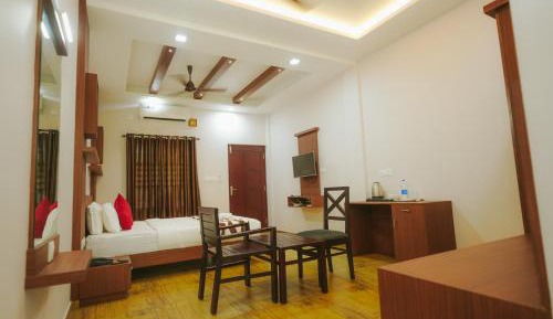 Deluxe Queen Room