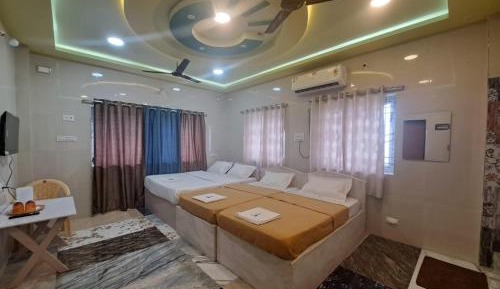 Suite with Lake View