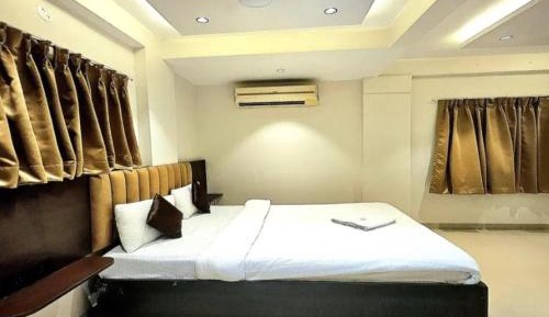 Deluxe King Suite