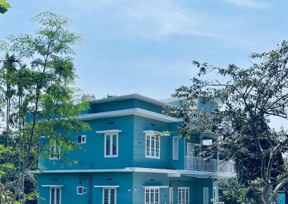 Deluxe Two-Bedroom Apartment with Garden View