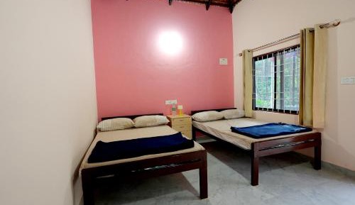 Quadruple Room with Private Bathroom