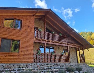 Superior Chalet