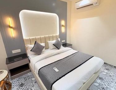 Deluxe Double Room with Bath