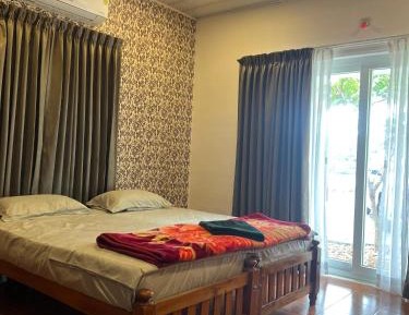 Two-Bedroom Apartment with Lake View