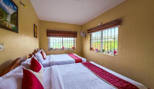 Family Room with Mountain View