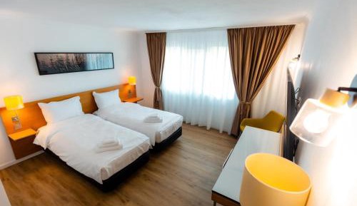 Twin Room with Shared Bathroom