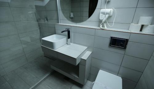 Single Room with Private Bathroom