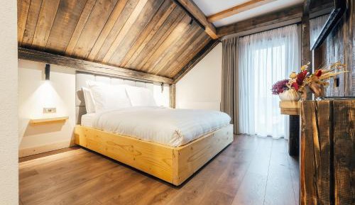 King Room with Mountain View