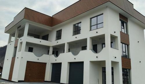 Two-Bedroom Apartment with Mountain View