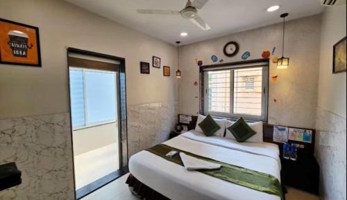 Deluxe Double Room with Balcony