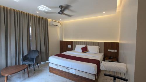 Deluxe Double Room with Shower