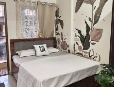 One-Bedroom Apartment with Balcony