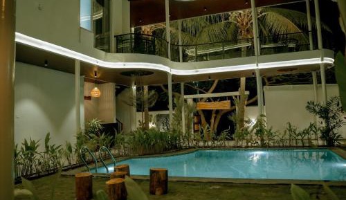 Double Room with Pool View
