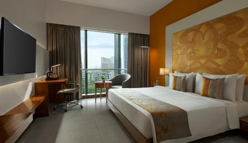 Fern Classic King Room with Courtyard View