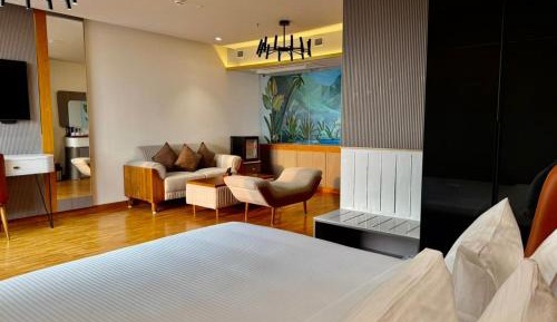 Suite with Private Pool