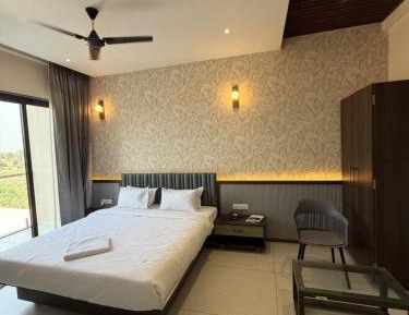 Superior King Room