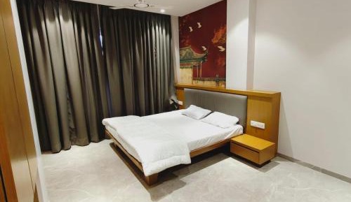 Standard King Room