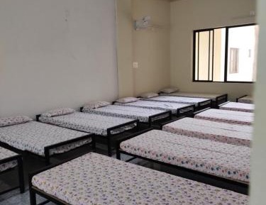 Single Bed in Mixed Dormitory Room
