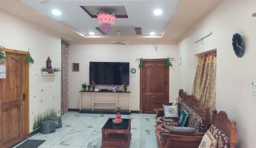 Three-Bedroom Vacation Home 