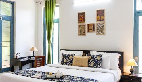 Deluxe Family Room