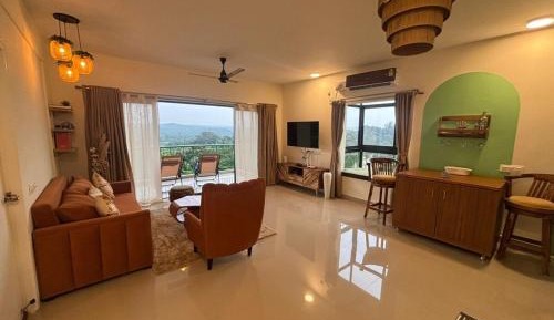Superior One-Bedroom Apartment with Balcony