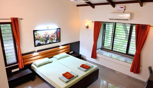 Deluxe Double or Twin Room with Balcony