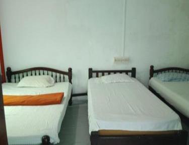 Triple Room with Private Bathroom