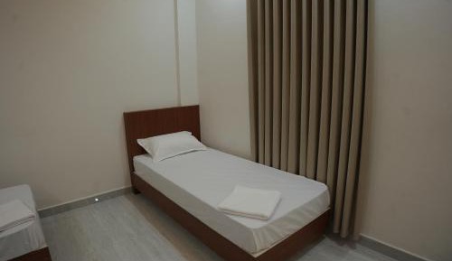 6-Bed Mixed Dormitory Room