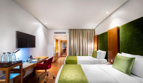 Deluxe Twin Room with 10% discount on Airport Transfers and Spa service
