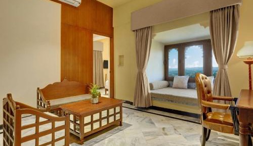 Fern Classic King Room with Mountain View