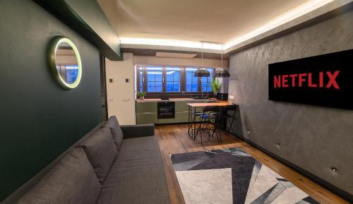 One-Bedroom Deluxe Apartment