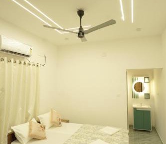 Double Room with Balcony (2 Adults + 1 Child)