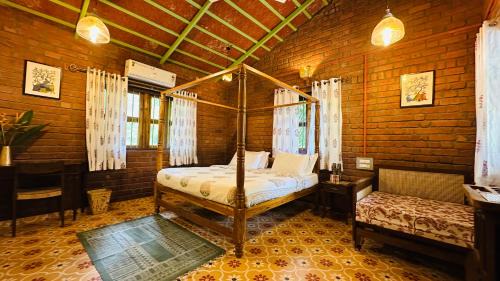 Deluxe Double or Twin Room with Balcony