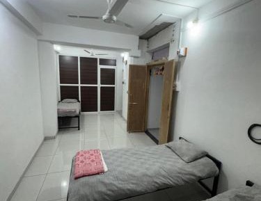 6-Bed Mixed Dormitory Room
