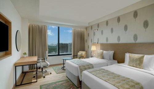 Winter Green Twin Room with City View