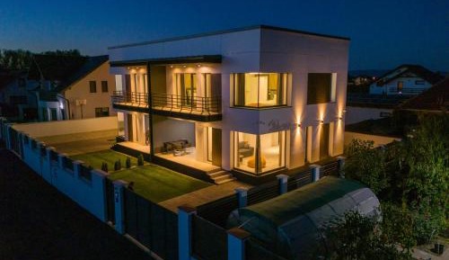 Deluxe Villa