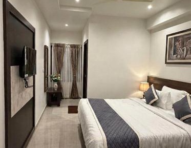 Queen Room