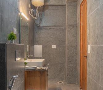 Three-Bedroom Apartment - High Floor