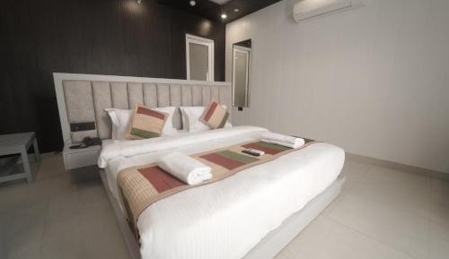 Double Room with Pool View