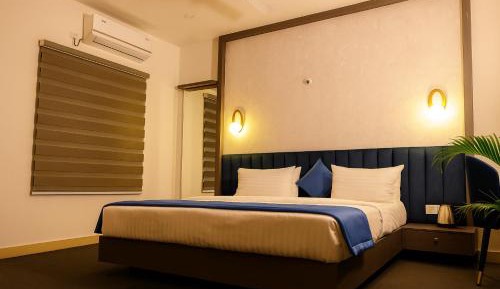 Deluxe Double Room (2 Adults + 1 Child)