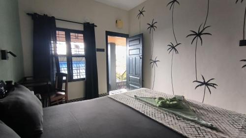 Budget Queen Non AC(First floor)