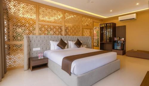 Suite with Garden View