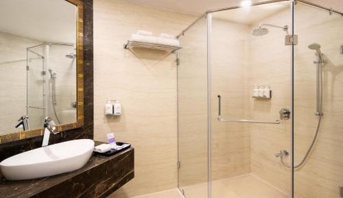 Premium King Room with Ocean View - Smoking