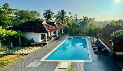 King Room with Pool View