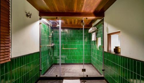 The Lotus Suite