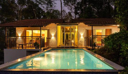 Double Room with Pool View
