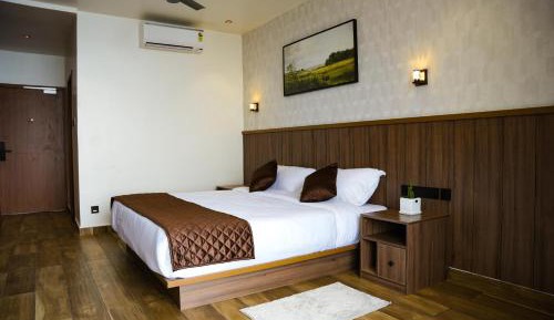 King Room with Balcony