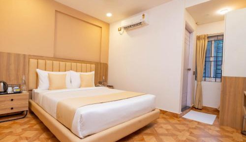 Deluxe Queen Room