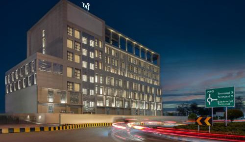 Taj Club City View Twin Bed