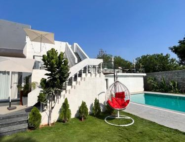 Villa with Private Pool